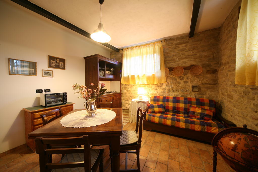 Villa Borgo Di Cortolla Pietralunga  Habitación foto